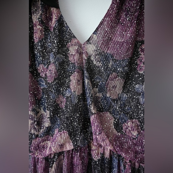 Bishop & Young Metallic Floral Top NWOT - Picture 3 of 8